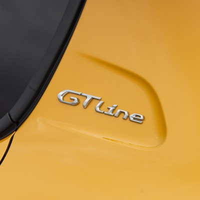 Badge "GT LINE" linke Seite Peugeot 208 (P21)