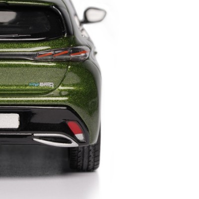 Modell Peugeot 308 GT 2021 grün Olivine 1:43