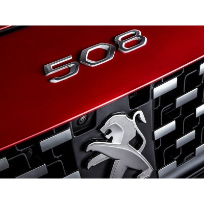 Štítek "508" přední část vozu Peugeot 508 (R8)